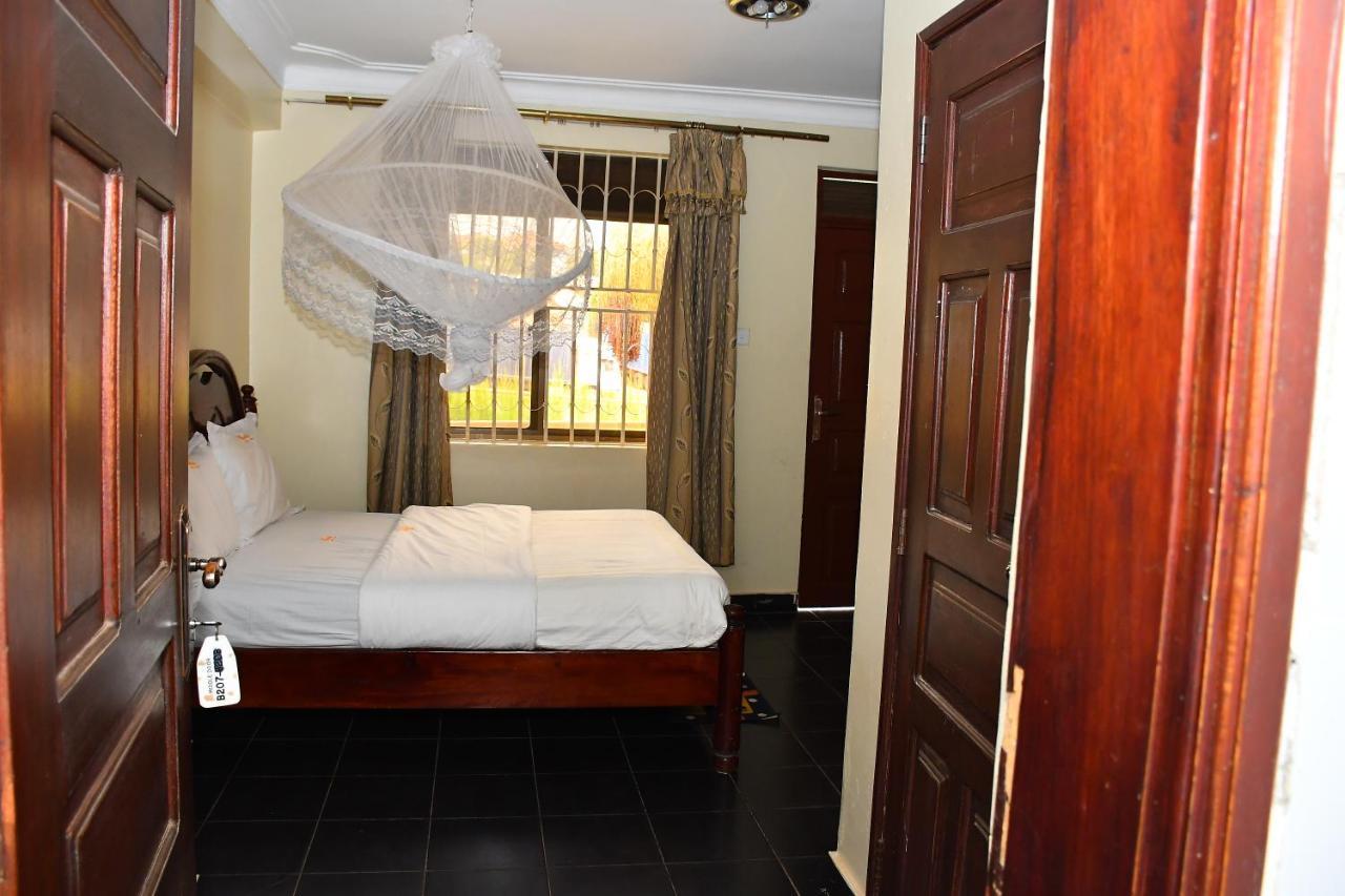 Florida Hotel Zaana Kampala Extérieur photo