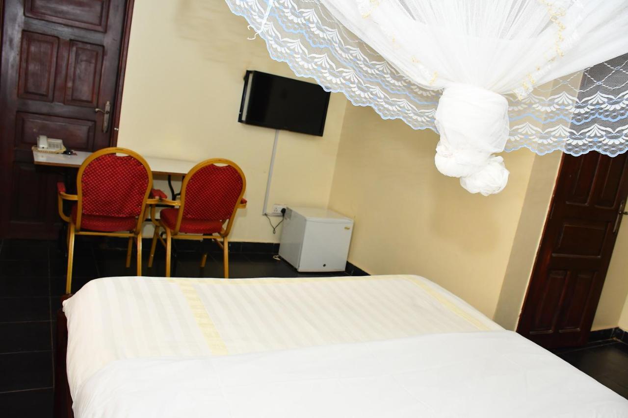 Florida Hotel Zaana Kampala Extérieur photo