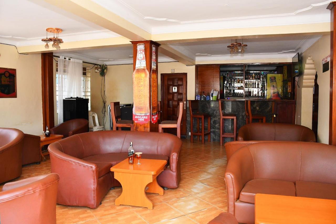 Florida Hotel Zaana Kampala Extérieur photo